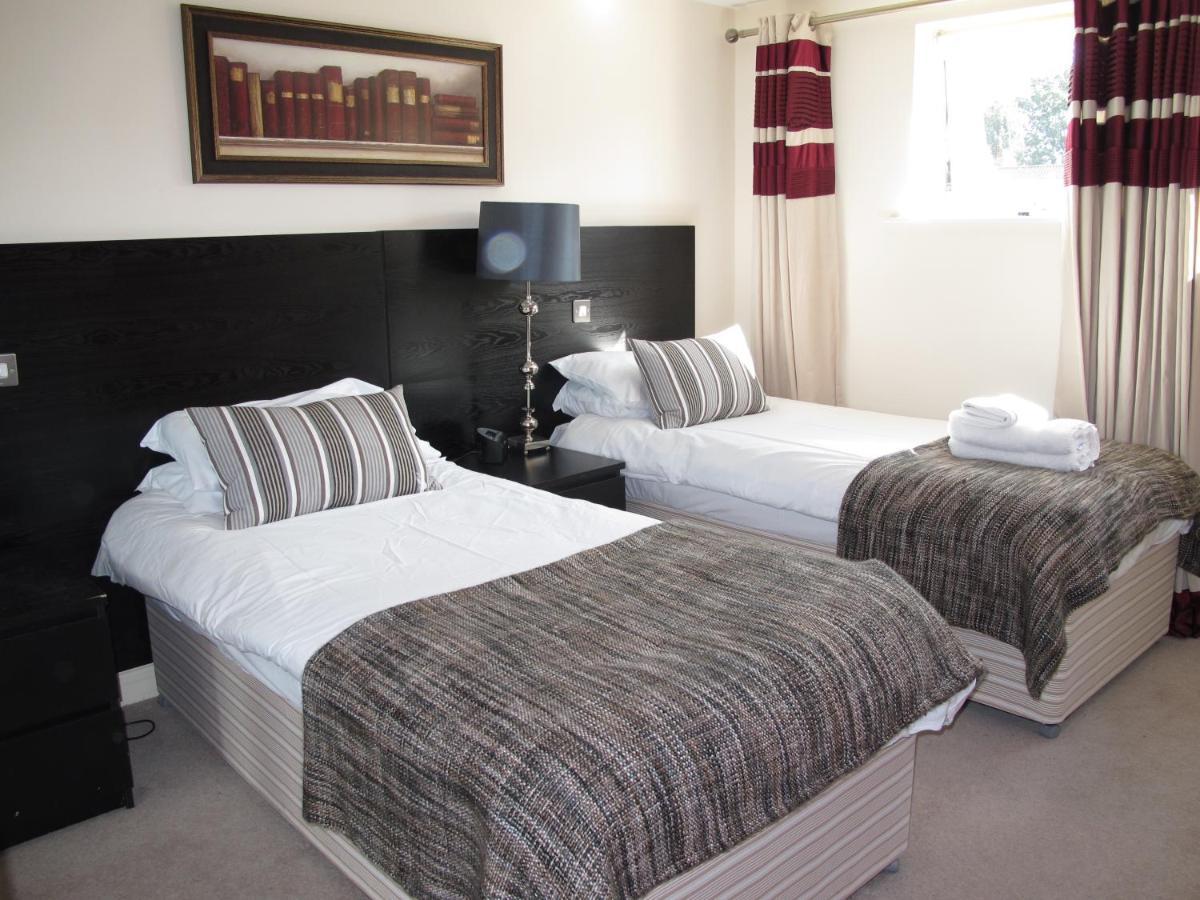 Churchill Two Bedroom Apartments With Free Parking And The Minster View York Eksteriør billede