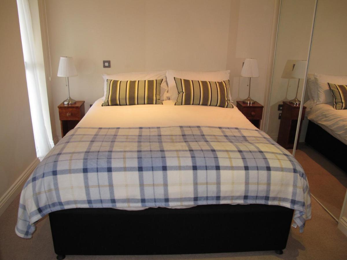 Churchill Two Bedroom Apartments With Free Parking And The Minster View York Eksteriør billede