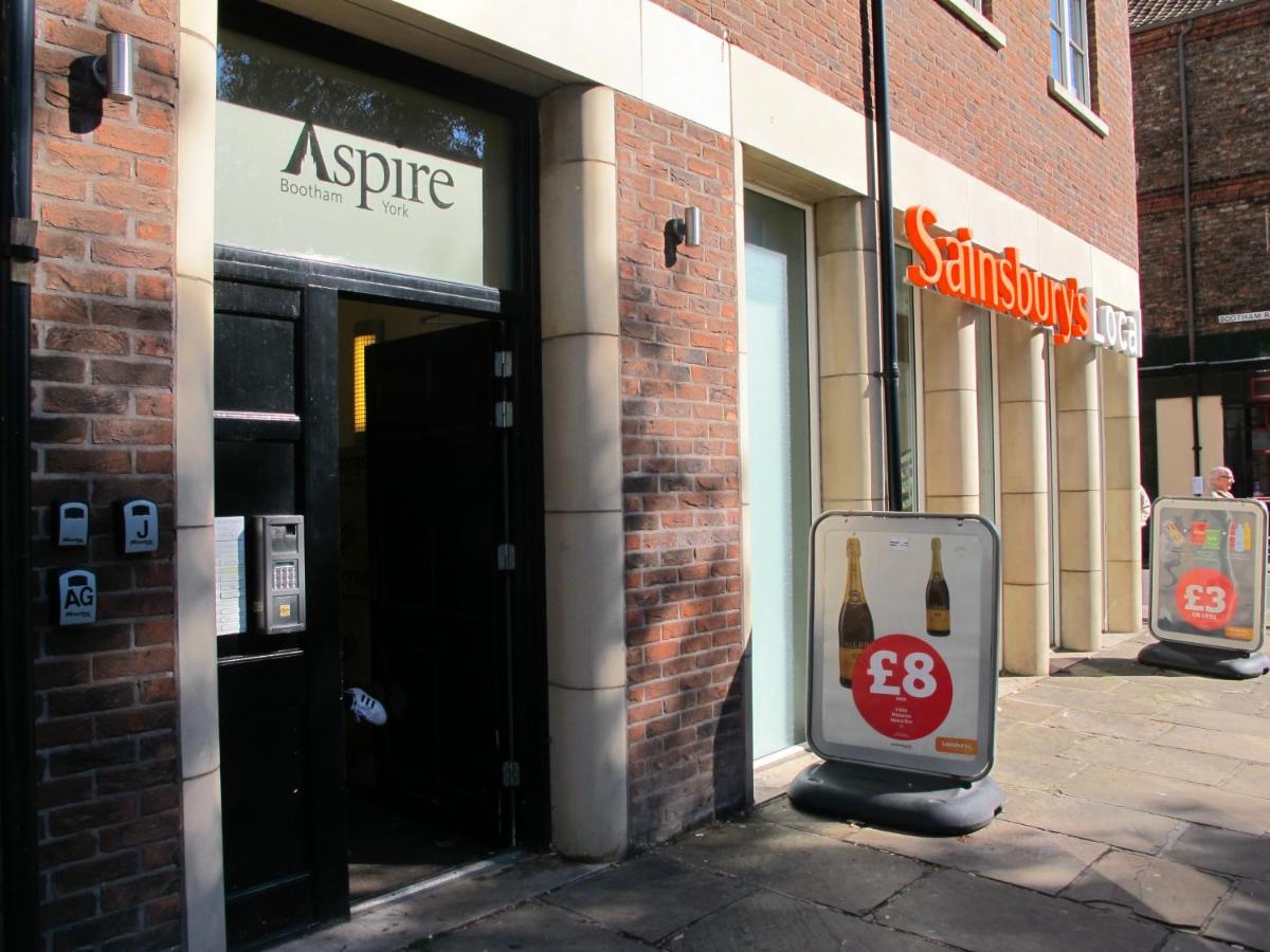 Churchill Two Bedroom Apartments With Free Parking And The Minster View York Eksteriør billede
