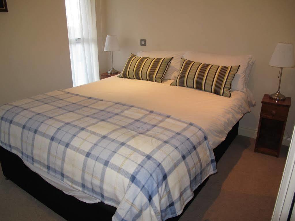 Churchill Two Bedroom Apartments With Free Parking And The Minster View York Eksteriør billede